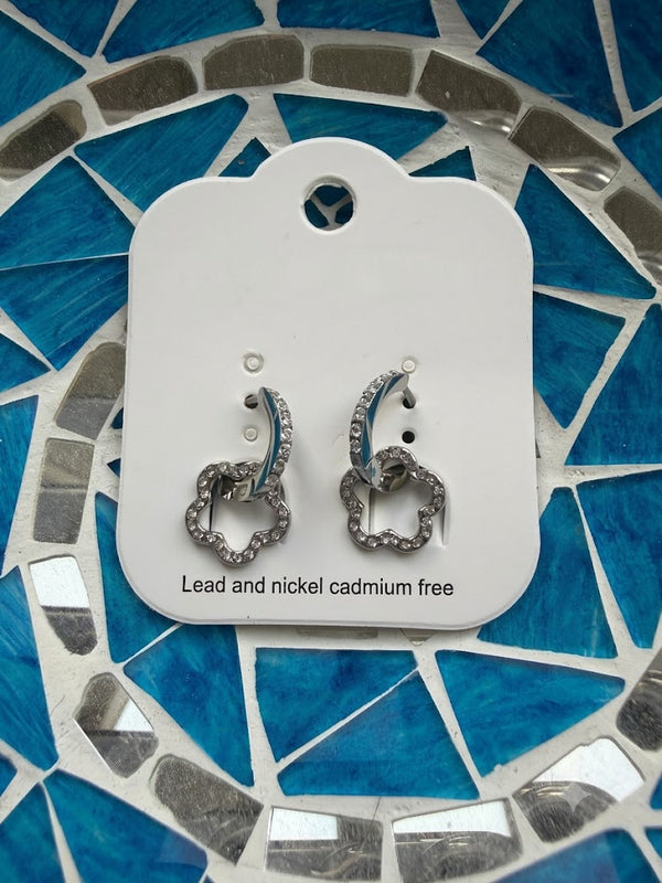 Boucles d'oreilles fleurs argentées
