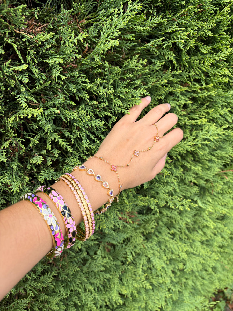 Chaine de main fleurs roses